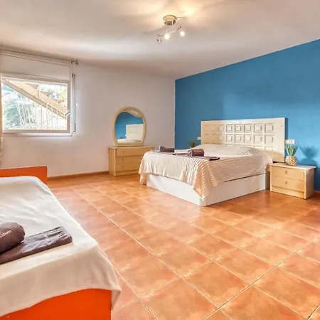 Costacabana - Marysol Villa *